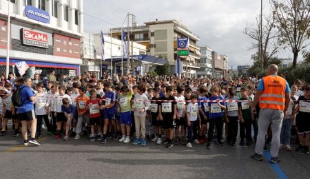 Εντυπωσιακή η συμμετοχή των μαθητών του Χαλανδρίου στον αγώνα δρόμου επί της Μαραθώνιας Διαδρομής