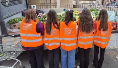 Οι μαθητές του Χαλανδρίου συμμετέχουν στο πρόγραμμα “Το ταξίδι της Τροφής” και στηρίζουν το Κοινωνικό Παντοπωλείο