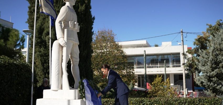 Η αντιπεριφερειάρχης Μαργαρίτα Βάρσου στις επετειακές εκδηλώσεις του Δήμου Χαλανδρίου για την 28η Οκτωβρίου