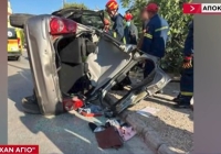 Σφοδρή σύγκρουση δύο αυτοκινήτων στο Χαλάνδρι (βίντεο)