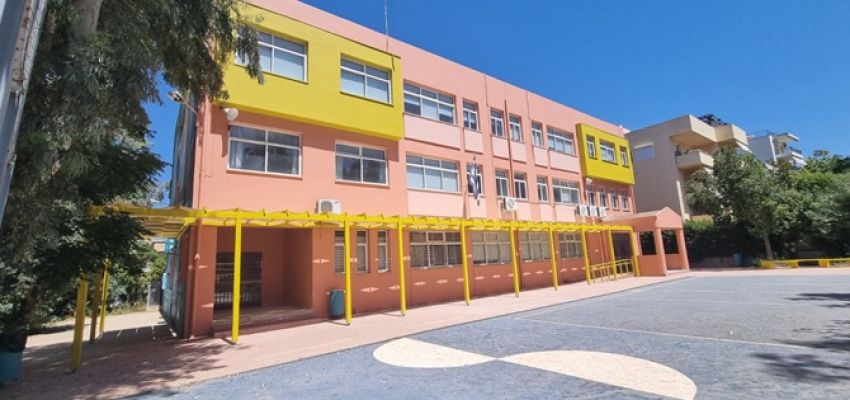 Αντίστροφη μέτρηση για το πρώτο κουδούνι στα σχολεία του Χαλανδρίου - Οι ώρες των αγιασμών