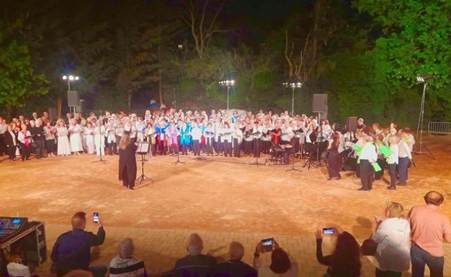 Ολοκληρώθηκε με μεγάλη επιτυχία το 8ο Καλλιτεχνικό Φεστιβάλ Τρίτης Ηλικίας του Δήμου Χαλανδρίου