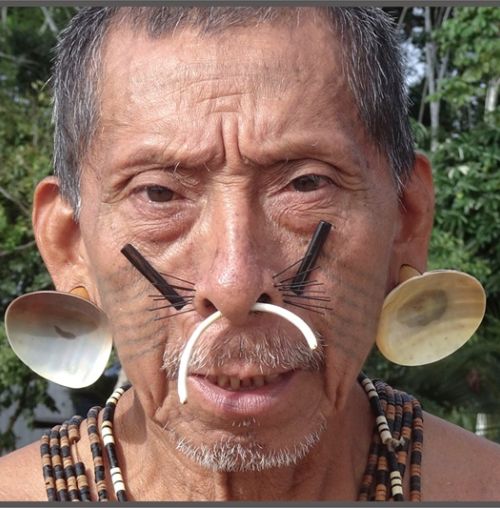 Ο Μπάμπης Μπίζας παρουσιάζει τις “Τελευταίες αυθεντικές φυλές του πλανήτη”, στο Αετοπούλειο