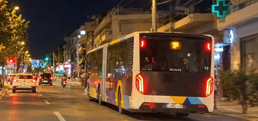 Συνελήφθη οδηγός λεωφορείου που παραβίασε δύο κόκκινα φανάρια στη Λ. Μεσογείων & Χαλανδρίου
