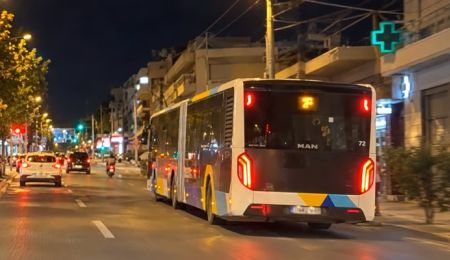 Συνελήφθη οδηγός λεωφορείου που παραβίασε δύο κόκκινα φανάρια στη Λ. Μεσογείων & Χαλανδρίου