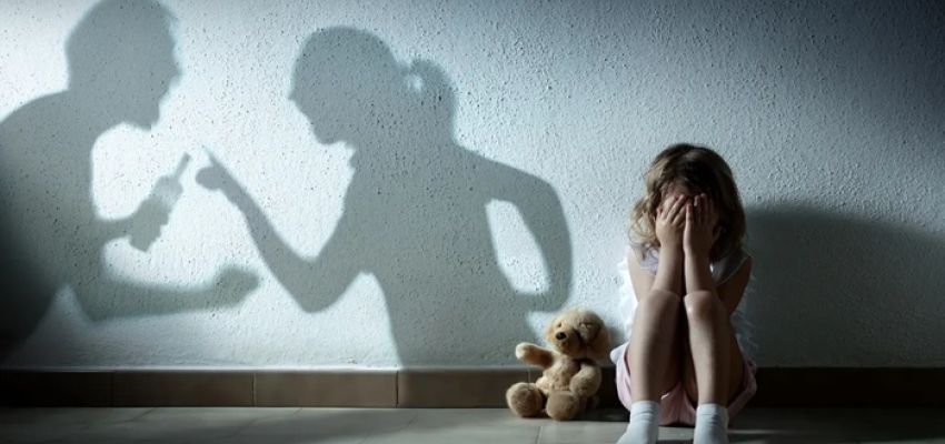 ΕΛ.ΑΣ.: Διευκρινίσεις για ενδοοικογενειακό επεισόδιο σε πρώην ζευγάρι και το ανήλικο παιδί τους στο Χαλάνδρι