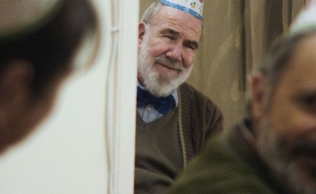 Προβολή της ταινίας “Με Αξιοπρέπεια” του Δημήτρη Κατσιμίρη, στο Cine ΑΘΗΝΑ στο Χαλάνδρι
