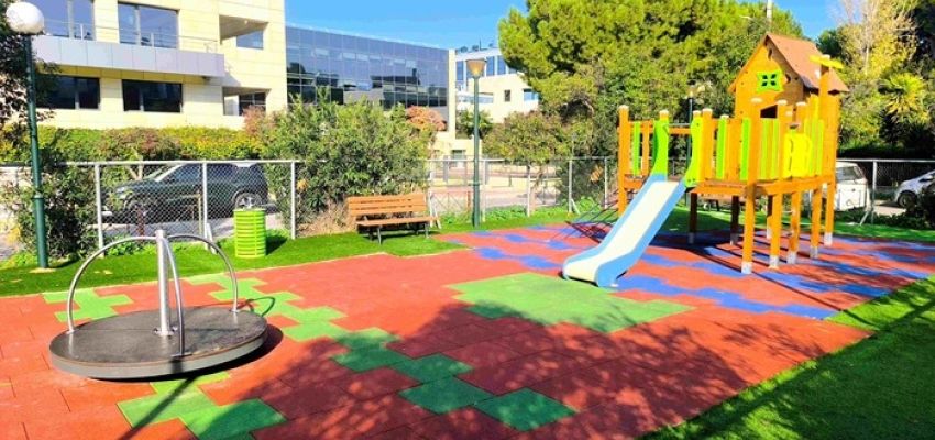 Δήμος Χαλανδρίου: Καινούριες, ασφαλείς και πιστοποιημένες παιδικές χαρές στη διάθεση των παιδιών