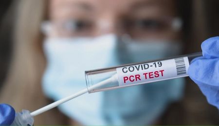 24 € το PCR test για εκπαιδευτικούς, μαθητές του Δήμου Χαλανδρίου και τους γονείς τους