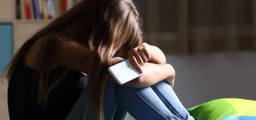 Χαλάνδρι: Συνελήφθη 25χρονος που εκμεταλλευόταν ανήλικες αποσπώντας υλικό πορνογραφικού χαρακτήρα