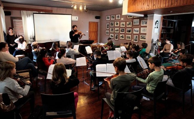 Η Συμφωνική Ορχήστρα Νέων του Δήμου Χαλανδρίου προετοιμάζει το χειμερινό της πρόγραμμα