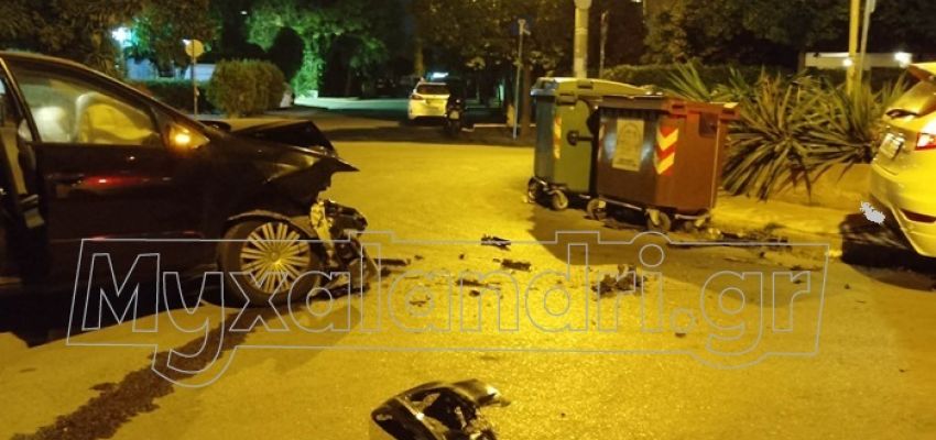 Σφοδρή σύγκρουση δύο αυτοκινήτων στο Χαλάνδρι (φωτογραφίες)